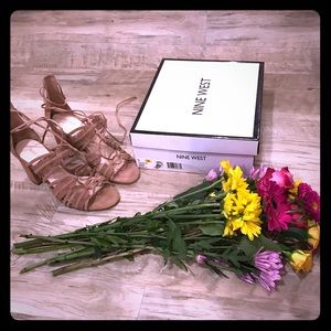 Nine West Genie Tan Suede Sandals Size 9